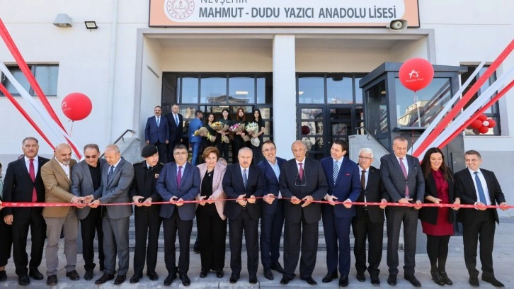 Anadolu Vakfı'ndan bir okul daha... Mahmut-Dudu Yazıcı Anadolu Lisesi'nin açılışı yapıldı