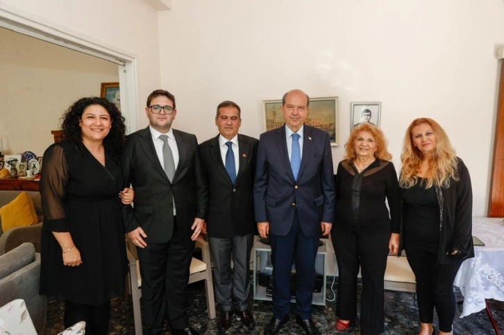 Besuch des Präsidenten bei den Angehörigen von Kıbrıs Gazisi und Märtyrern