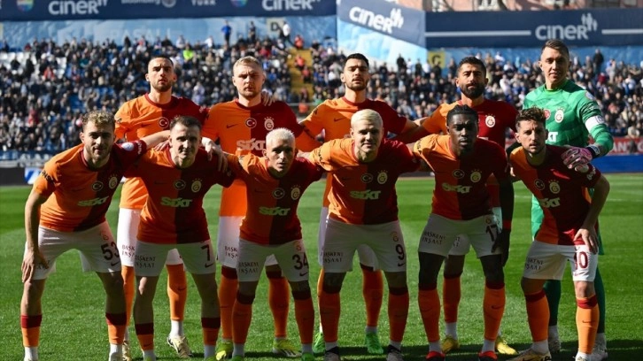 Galatasaray'a vedası kesinleşti. Saatlerce süren görüşmede fikri değişmedi