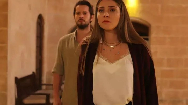 Hercai'nin Yaren'i İlay Erkök Türkiye'yi terk etti!