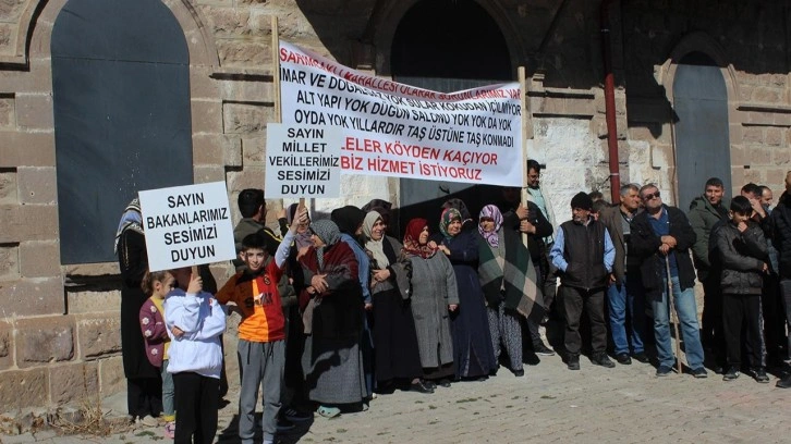 İsyan çıktı. Bu mahalle seçimde oy kullanmayacak: Bize döner, dondurma yedirip gidiyorlar