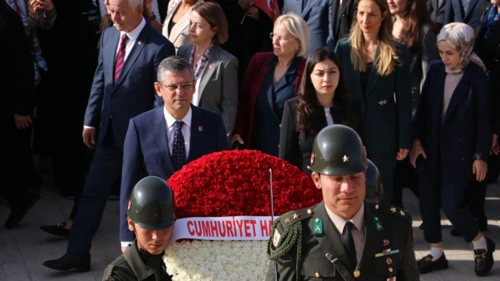 Özgür Özel, Anıtkabir'i ziyaret etti