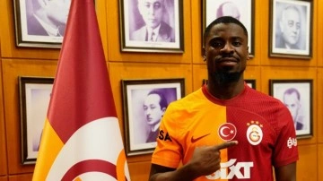 Galatasaray yeni transferine kavuştu. Serge Aurier parçalı formayı giydi