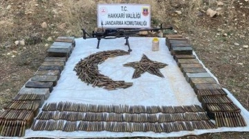 Hakkari'de PKK'lı teröristlere ait silah ve mühimmat ele geçirildi