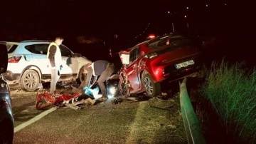 Şanlıurfa’da trafik kazası oldu. İki otomobil çarpıştı. Bir kişi hayatını kaybetti iki yaralı var