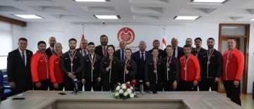 Zorlu Töre trifft sich mit Vertretern der türkischen Karate-Föderation und der KKTC Taekwondo Judo Karate Föderation